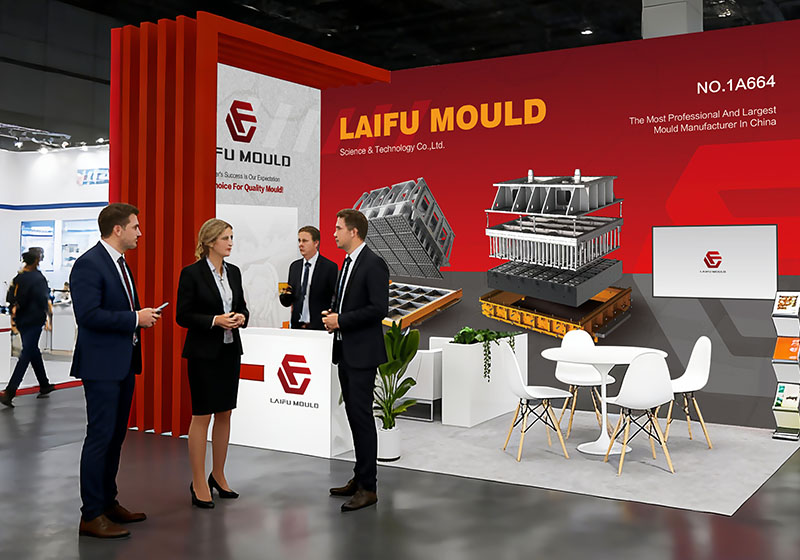 萊福制磚機模具展位海報設計