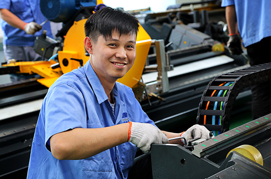 金凱達(dá)企業(yè)形象圖片拍攝,張家港,江陰,太倉,昆山,常熟,靖江,南通,蘇州,企業(yè)形象攝影,車間形象拍攝,服務(wù),公司