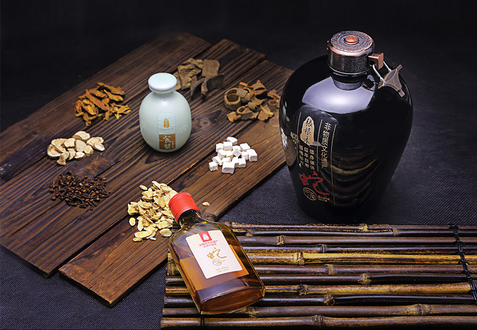 張根木蛇酒產(chǎn)品攝影★早晨攝影★太倉,昆山,張家港,江陰,常熟,蘇州專業(yè)的產(chǎn)品攝影和拍攝公司