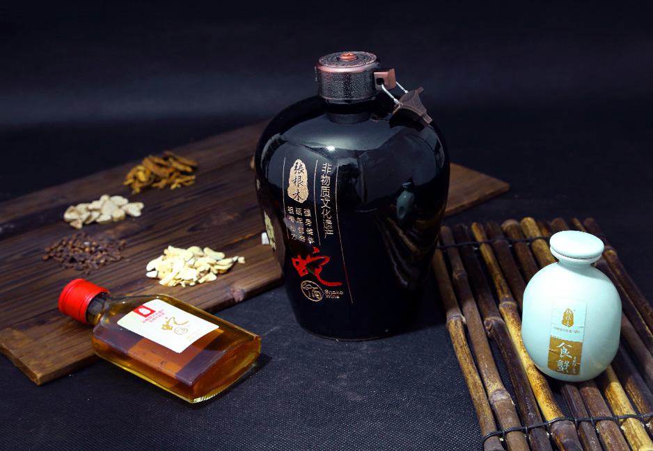 張根木蛇酒產(chǎn)品攝影★早晨攝影★太倉,昆山,張家港,江陰,靖江,南通,蘇州專業(yè)的產(chǎn)品攝影和拍攝