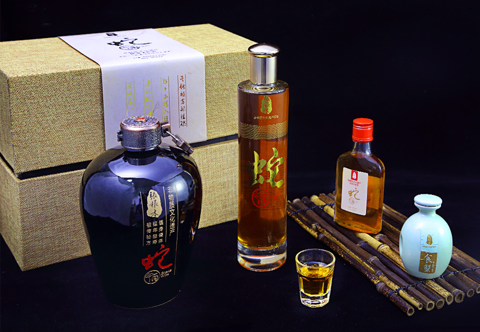 張根木蛇酒產(chǎn)品攝影★早晨攝影★太倉,昆山,張家港,江陰,常熟,靖江,南通,蘇州專業(yè)的產(chǎn)品攝影和拍攝公司