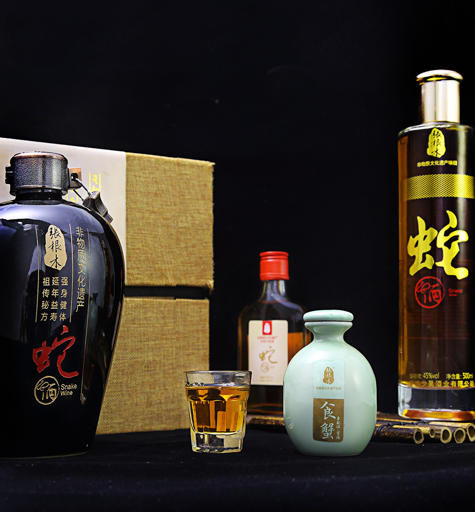 張根木蛇酒產(chǎn)品攝影★早晨攝影★張家港,江陰,常熟,靖江,南通,蘇州專業(yè)的產(chǎn)品攝影和拍攝公司
